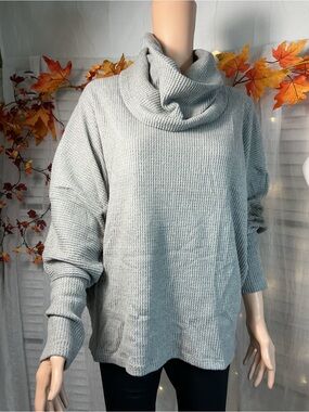 Dear Scarlett Wonderlust Sweater only  - Heather Gray